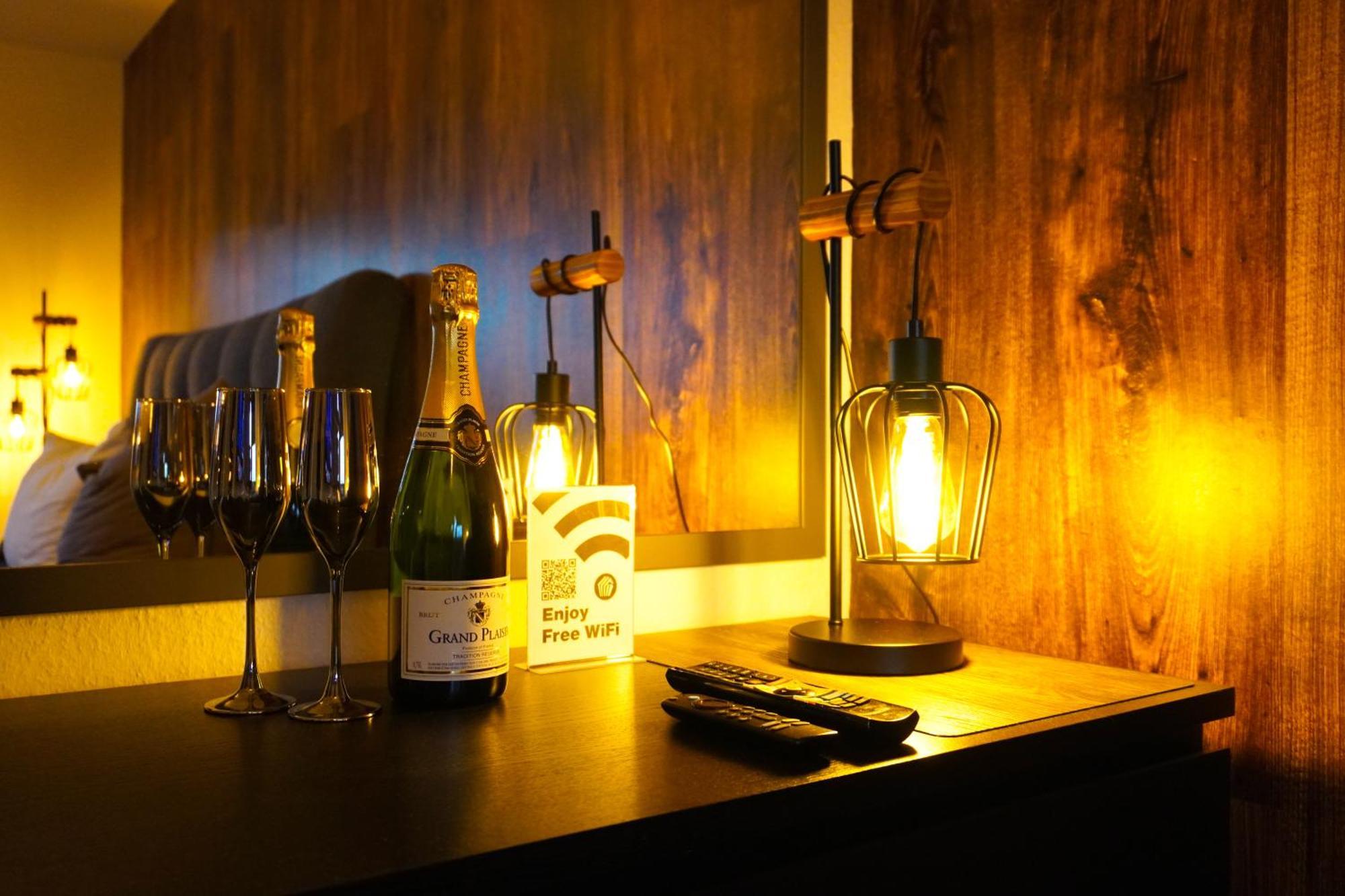 Luxuryhub Lingen Apartment Bagian luar foto